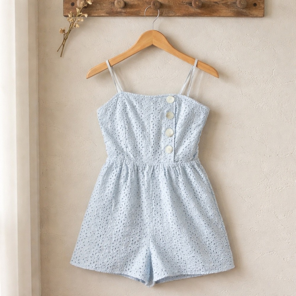 Sky and Sparrow Light Blue Eyelet Romper Cotton Sleeveless Button Front XS